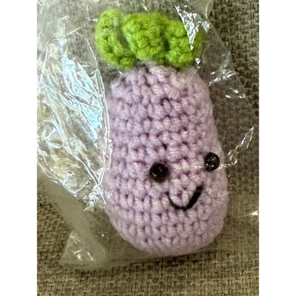 Positive Eggplant Mini Knitted Knit Purple Green Face Smile Toy Small Plush New - Picture 1 of 3
